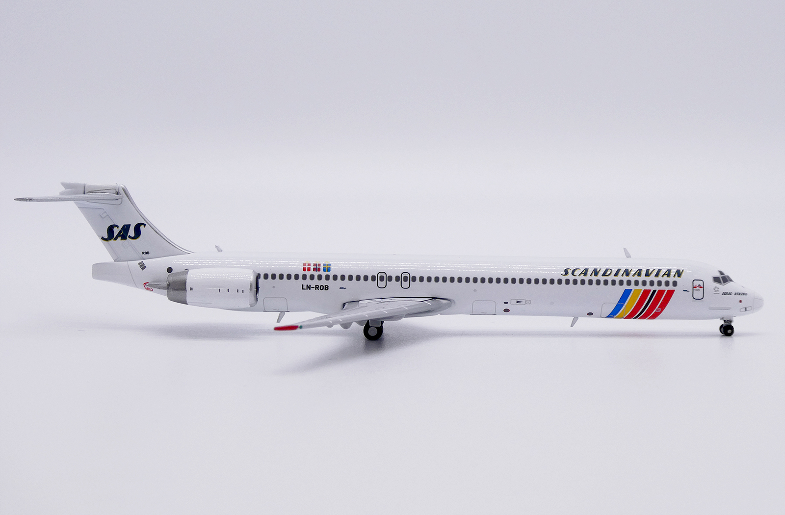 1:400 JC Wings SAS McDonnell Douglas MD-90 Passenger Airplane Diecast Model