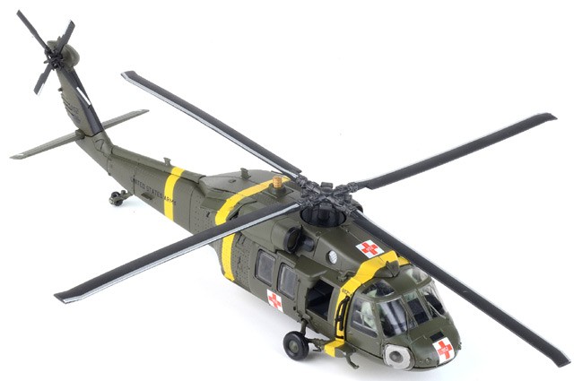 A00099B Air Force 1 UH-60A Black Hawk 1/72 Model US Army 377th Medical Co