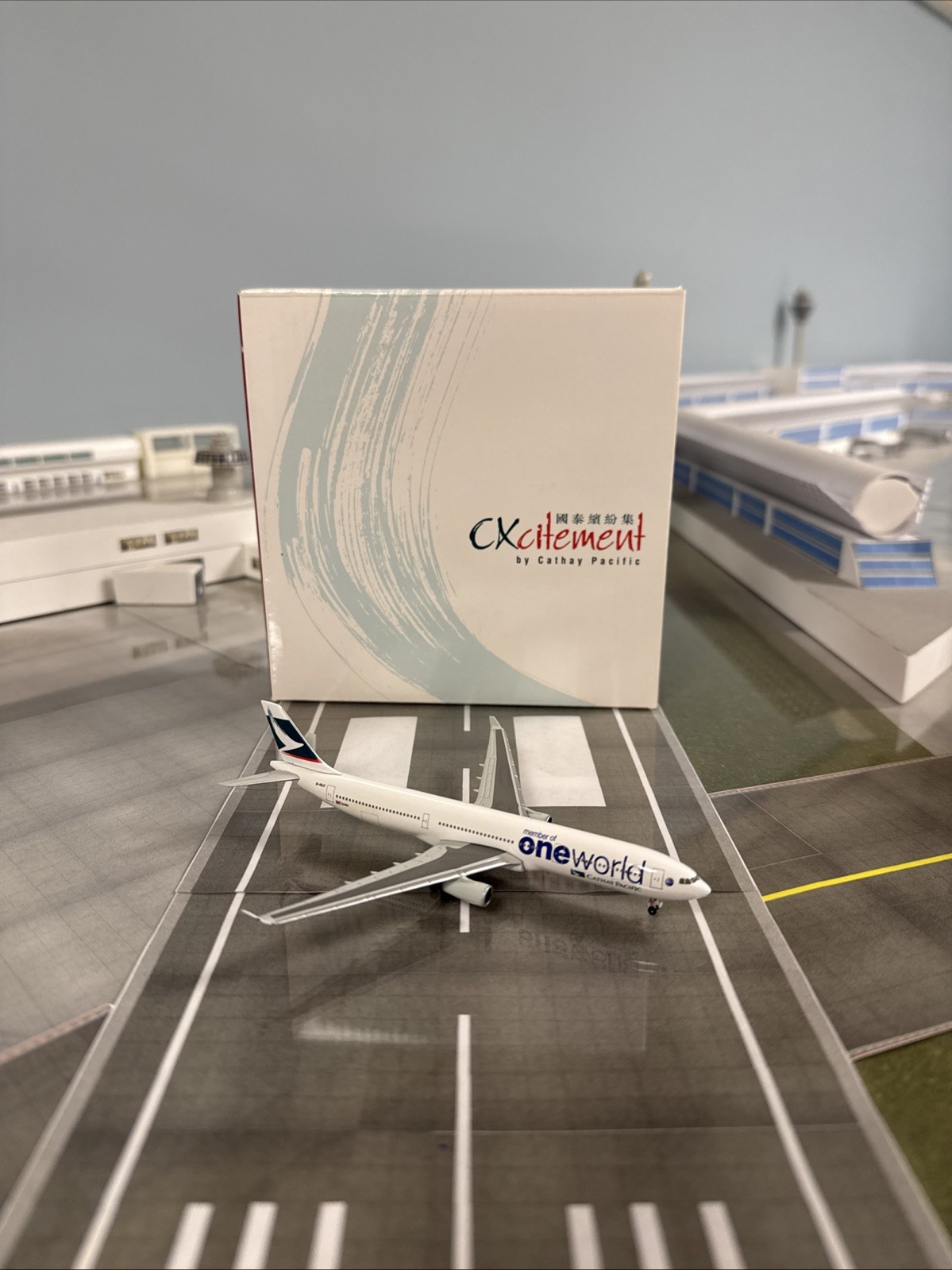Herpa 1:500 Cathay Pacific Airbus A330-300