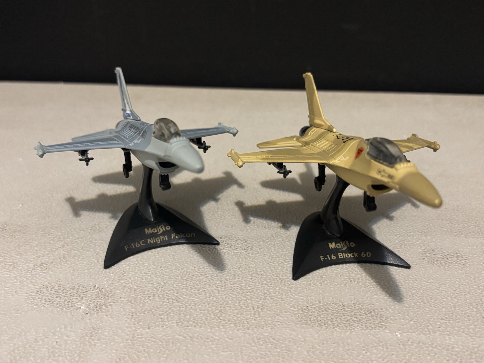 Maisto Diecast Set Of F-16 Night Falcon & F-16 Block 60 Out Of Blister