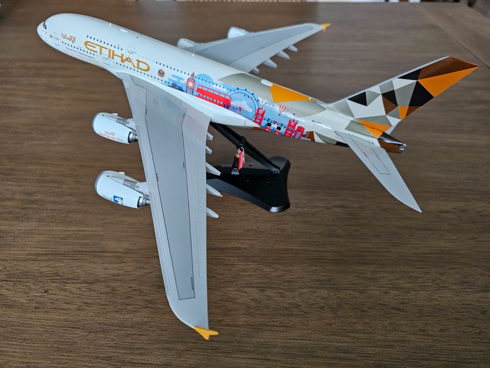 JC Wings Etihad Airways Airbus A380 “Choose The United Kingdom” A6-APE