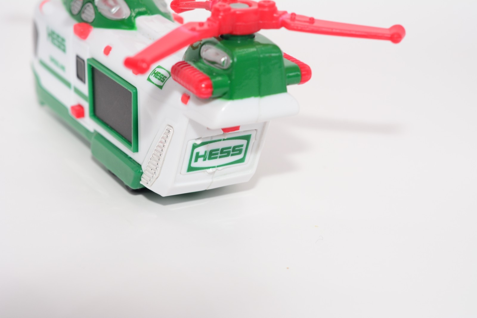 *Lights Works, Rotor Does Not* 2011 Hess ~ 4″ Plastic Model Helicopter