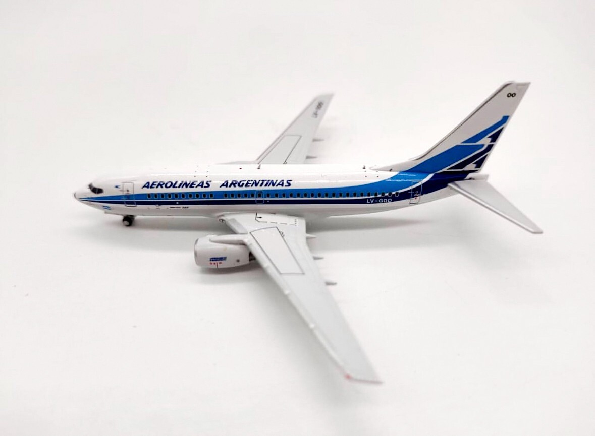 1:400 Panda Models Aerolineas Argentinas B737-700 LV-GOO