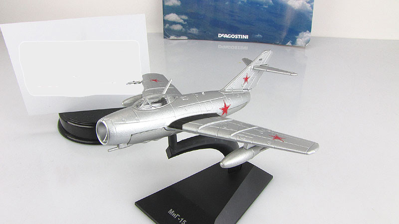 MiG-15 1:93 Deagostini Soviet air force model diecast model # 38 Russian planes