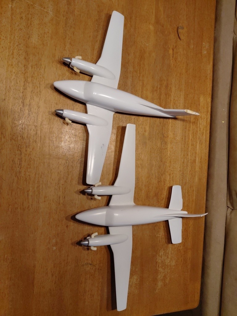 Rare Beechcraft Models King Air 1/32 Diecast White Airplane Models Incomplete