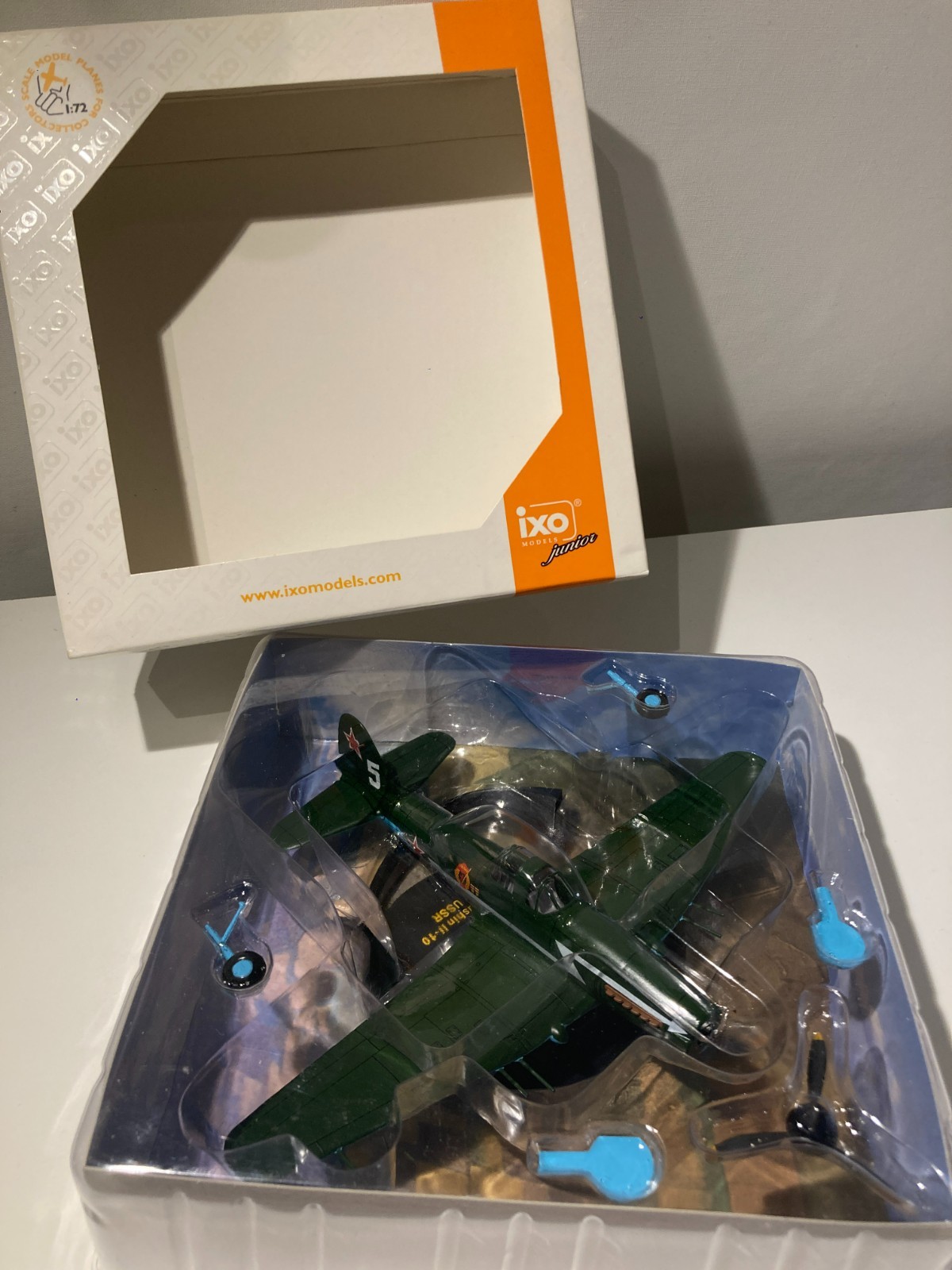IXO Models DDIJ00026 – Ilyushin IL-10 “BEAST” soviet aircraft, diecast 1:72