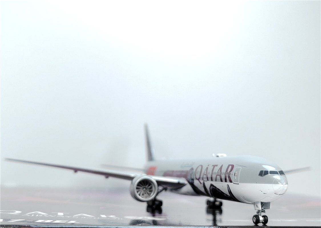 1:400 Phoenix QATAR BOEING B777-300ER Airplane Diecast Aircraft Plane Model