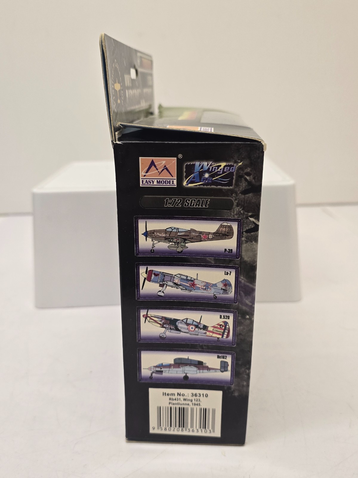 Easy Model Hawker Typhoon Mk.IB WWII Aircraft Series 1:72 – Platinum Collection