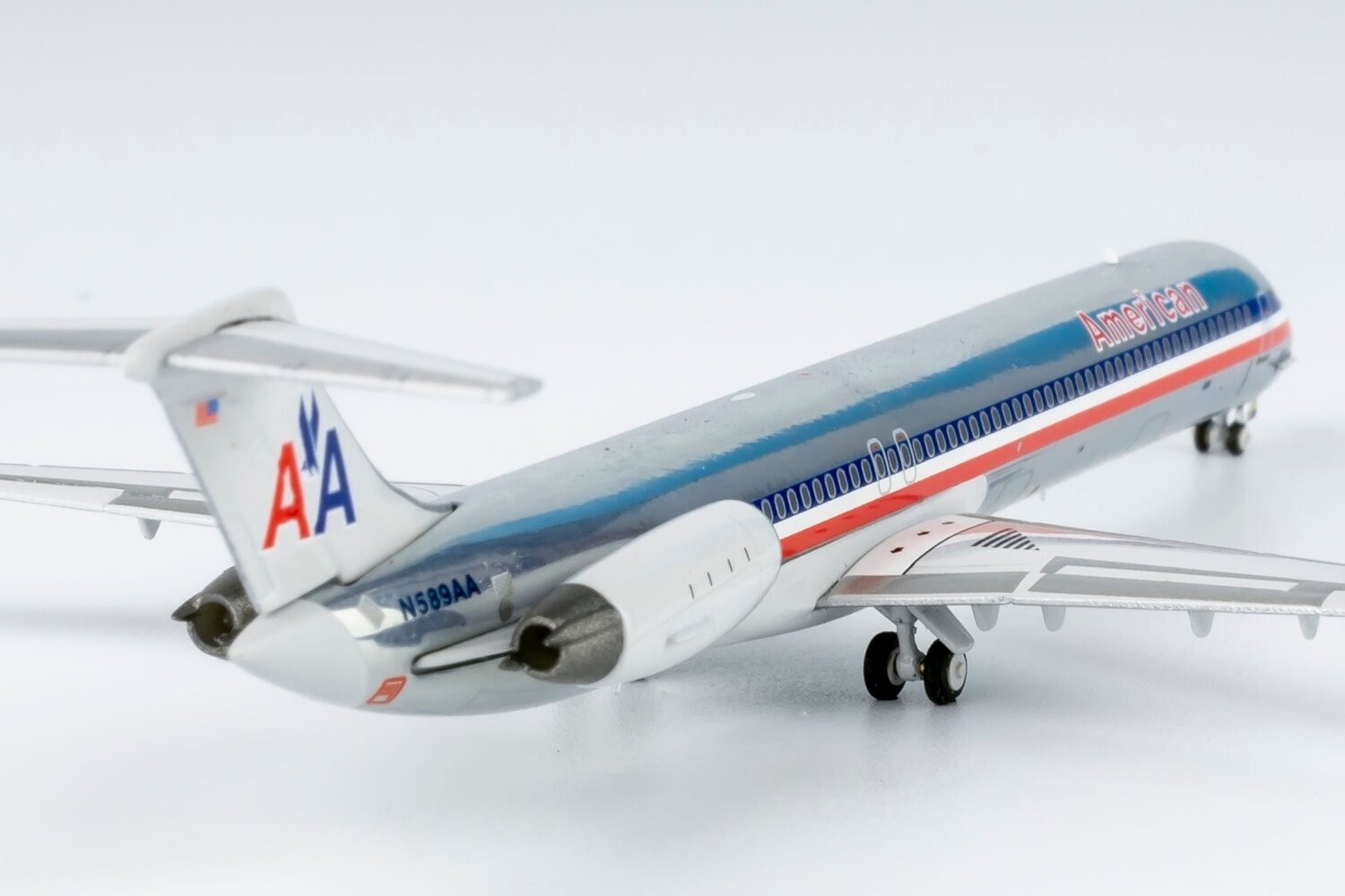 NG Models American Airlines MD-83 N589AA 1:400