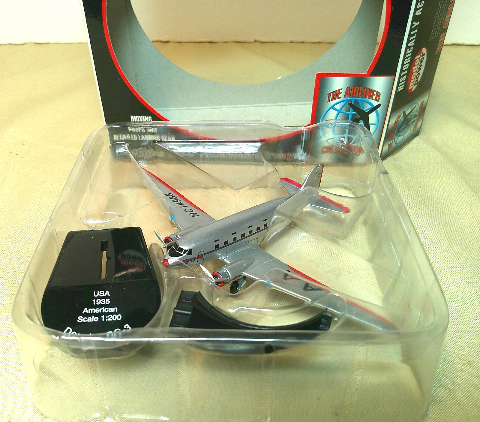 Model Power Postage Stamp Planes Airliners 5808 Douglas DC-3 ‘American Airways’