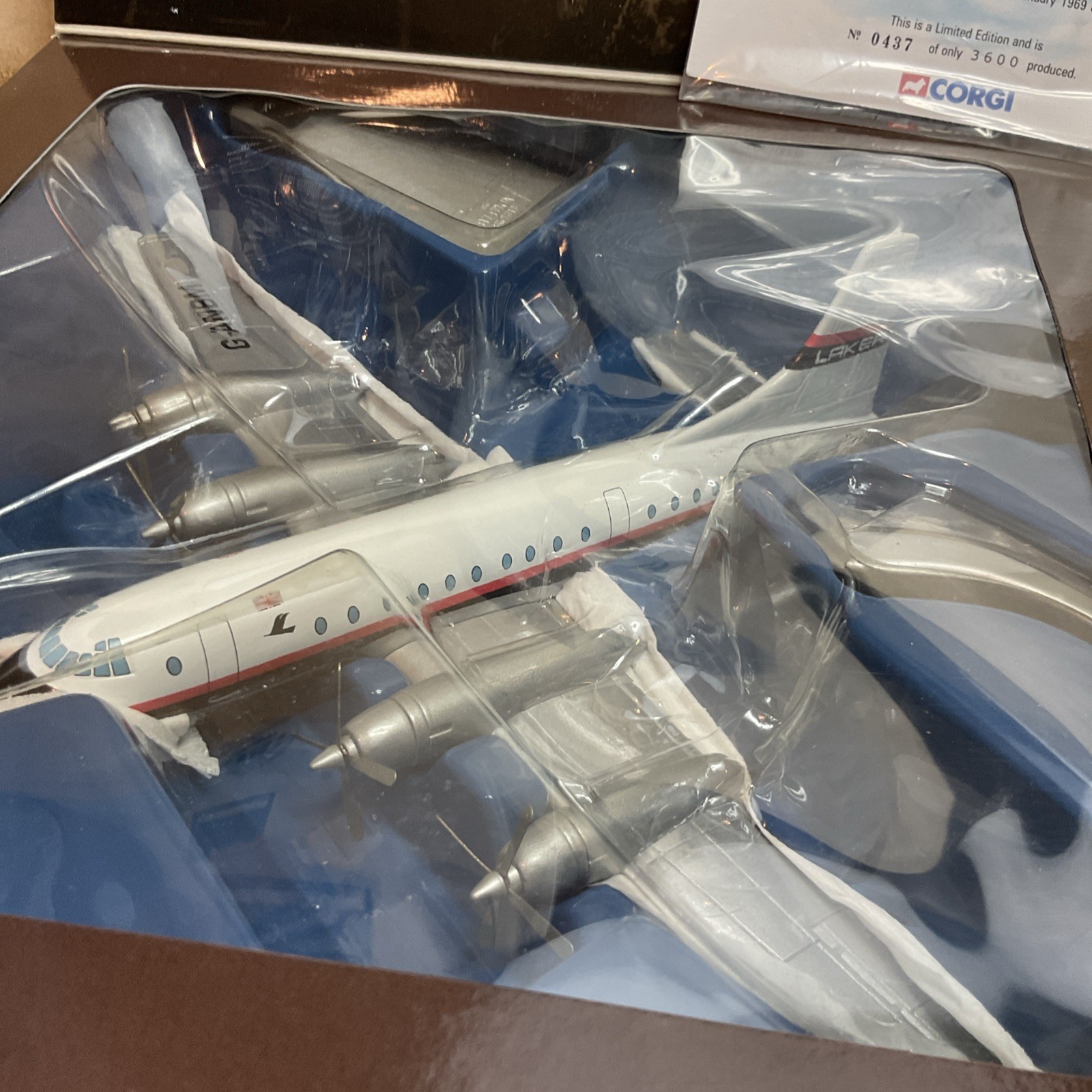 CORGI THE AVIATION ARCHIVE #48601 BRISTOL 175 BRITANNIA 102 LAKER AIRWAYS, 1:144