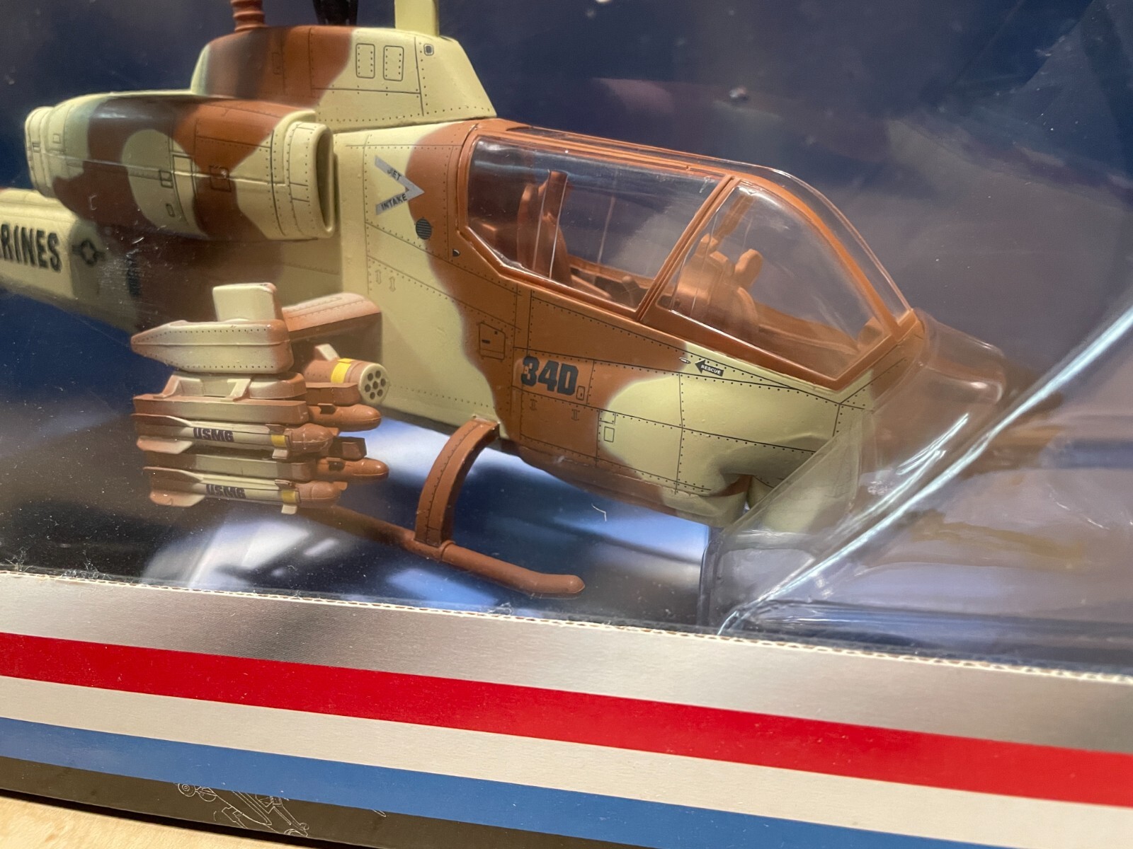 Toy Zone Air Power Scale 1:40 Cobra Attack Helicopter Marines New in Box