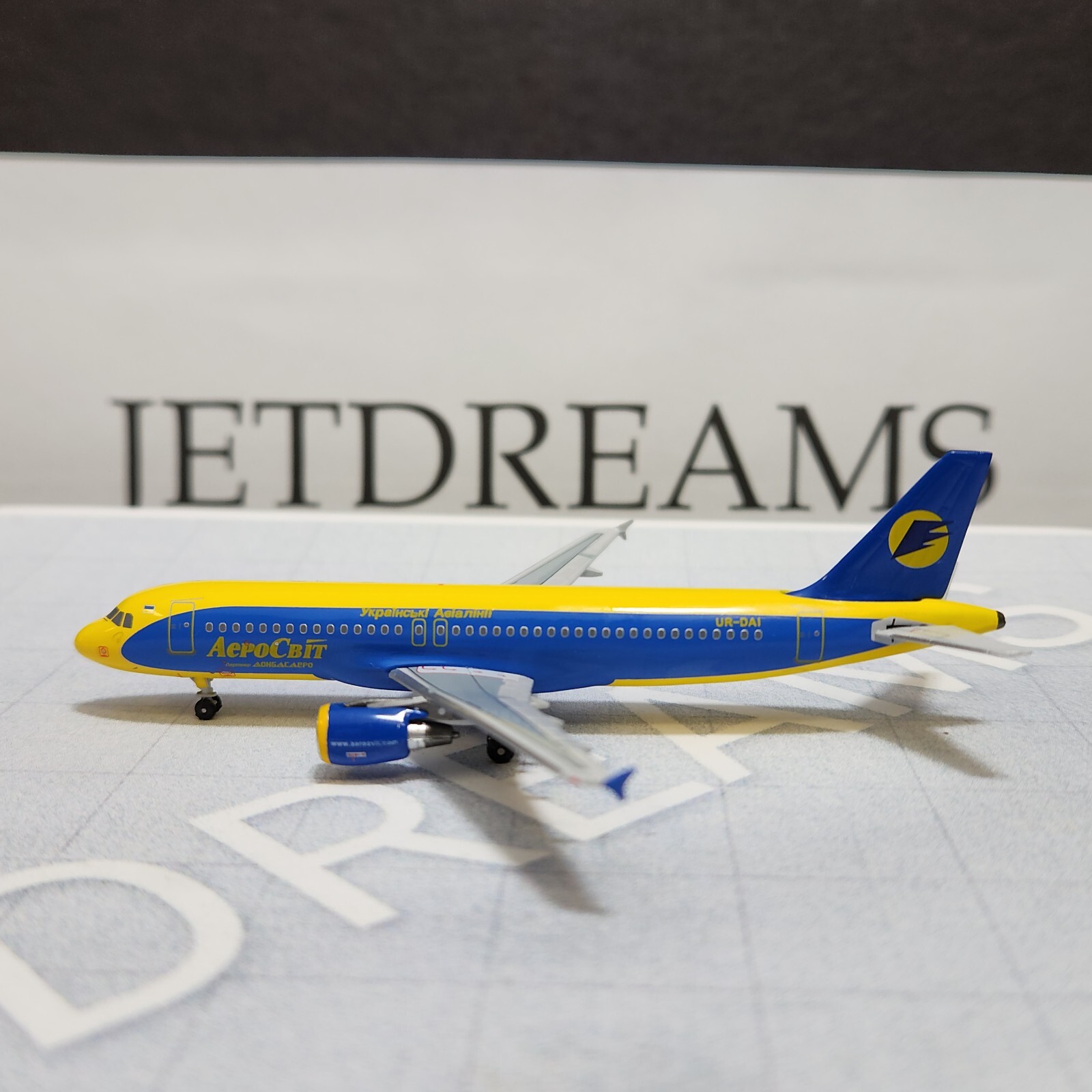 1/400 AEROSVIT / AEPOCBIT AIRBUS A320-200 2010’S COLORS UR-DAI AEROCLASSICS