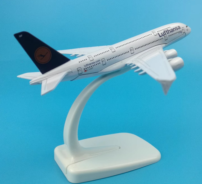 16cm Lufthansa AIRBUS A380 Passenger Airplane Diecast Aircraft Plane Model