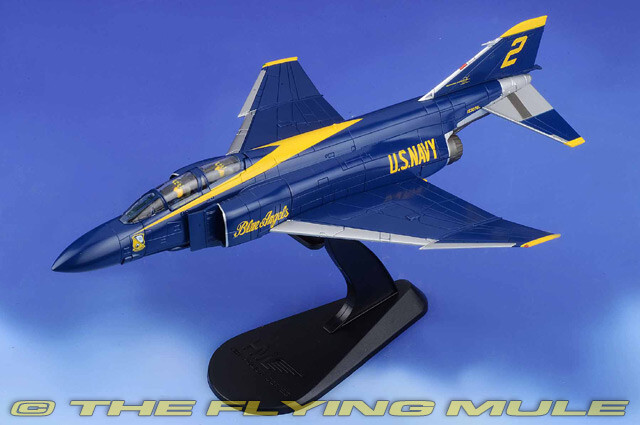 Hobby Master 1:72 F-4J Phantom II USN Blue Angels #2