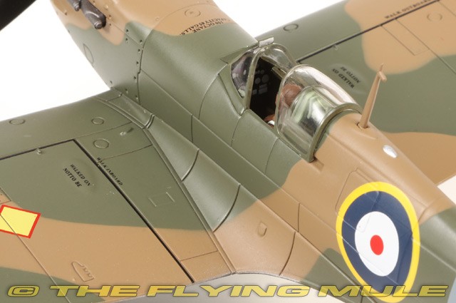 Hobby Master 1:48 Spitfire Mk I RAF No.92 Sqn Peter Cazenove P9374