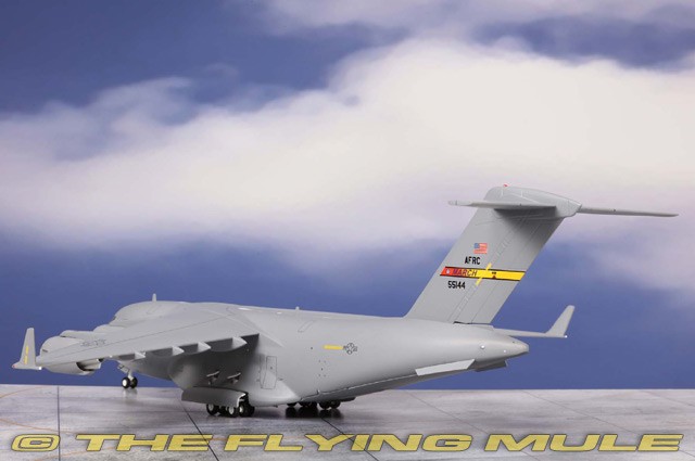 GeminiJets 1:200 C-17A Globemaster III USAF 452nd AMW #05-5144