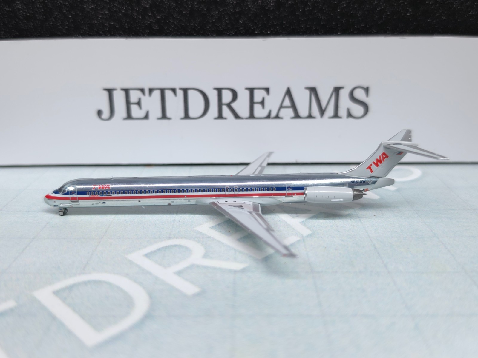 1/400 TWA / TRANS WORLD MD-83 (MD-80) AMERICAN HYBRID COLORS N9615W NG MODEL
