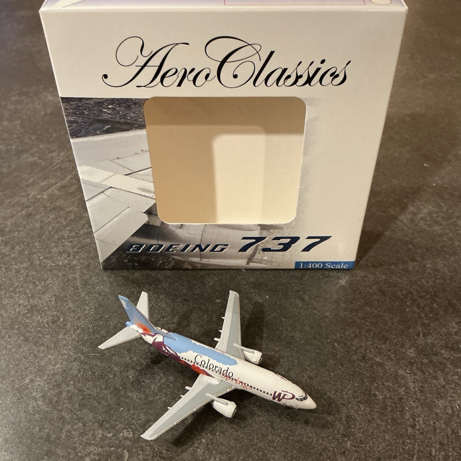 Aeroclassics Western Pacific Boeing 737-300 1:400 N951WP Colorado Springs