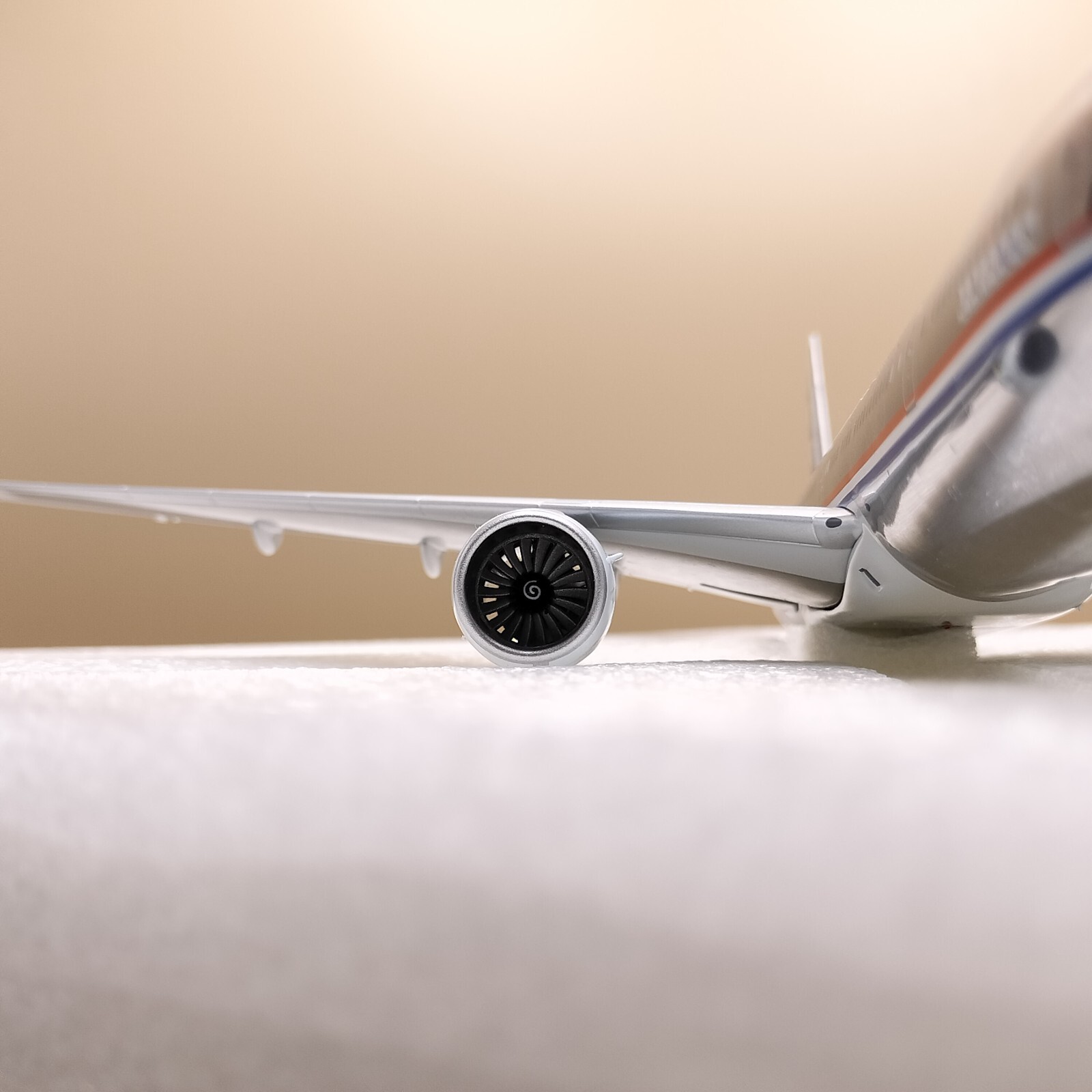 JC Wings 1/200 Boeing 777-300 N5014K XX2237 House Colors diecast model Polished