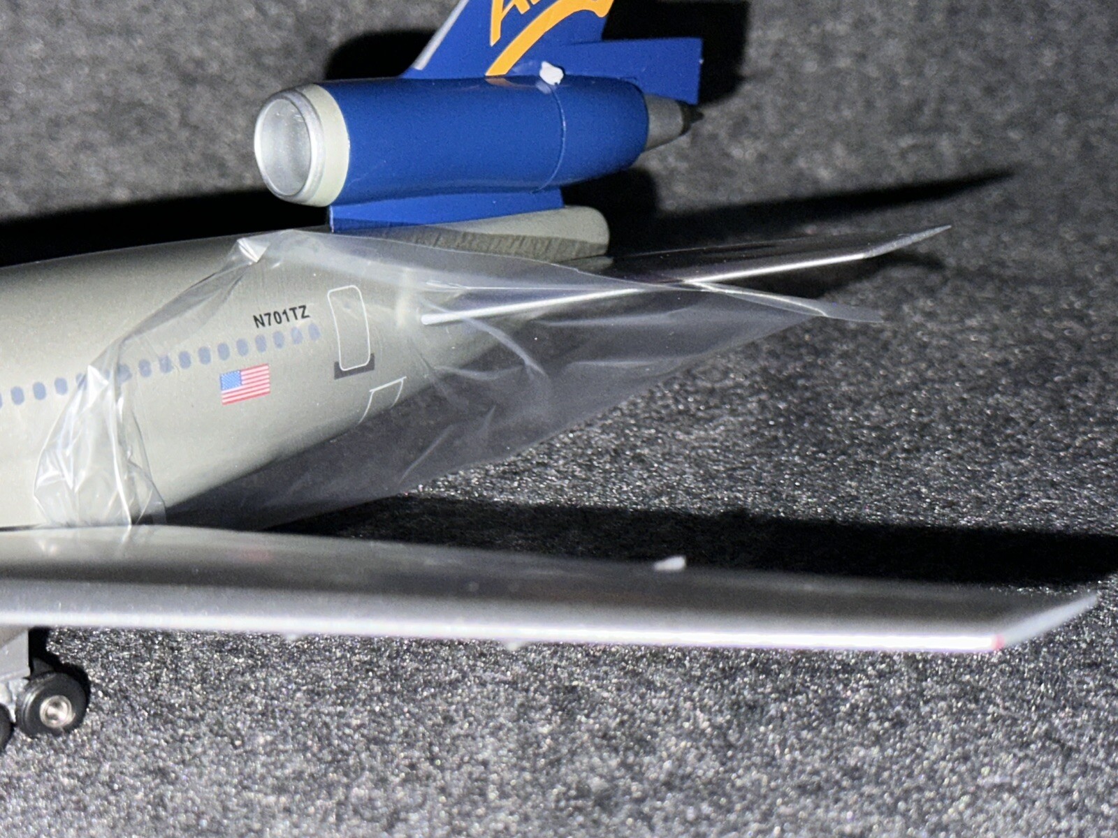 Inflight 200 IF103015 McDonnell Douglas DC-10-30 ATA Freedom Limited Edition 243
