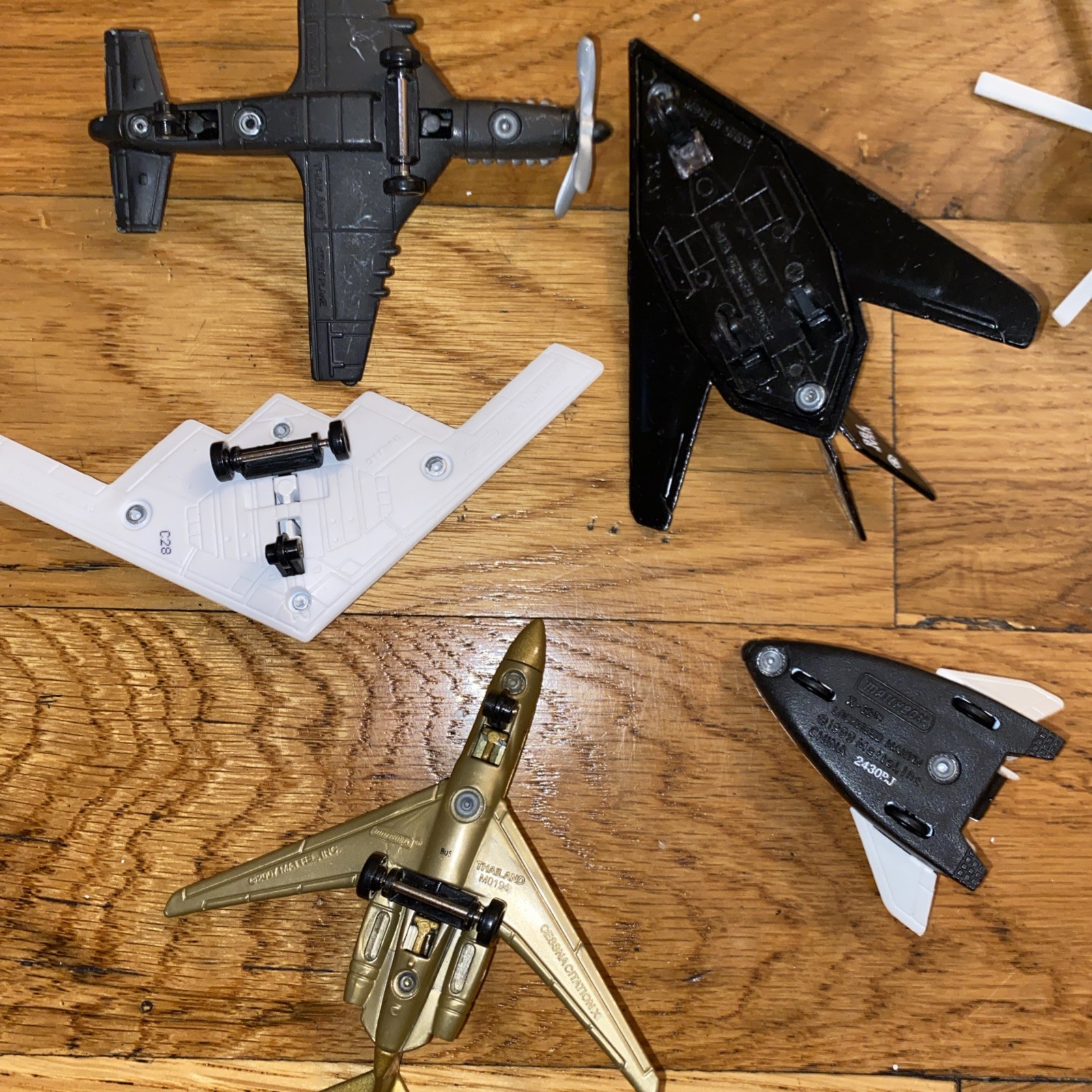 Lot Of 13 Vintage Diecast Airplanes Air Force Blimp Shuttle Matchbox Other