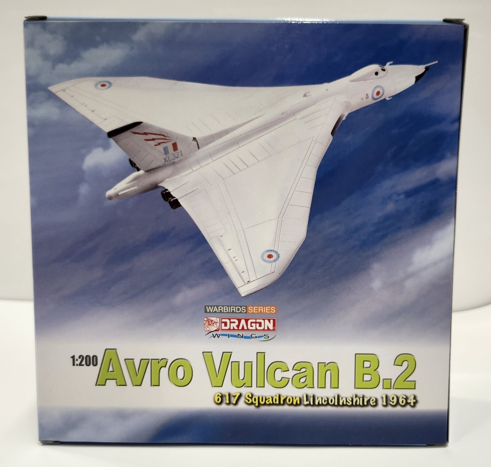 Dragon 1/200 Avro Vulcan B.2 617 Squadron Lincolnshire 1964 *READ*
