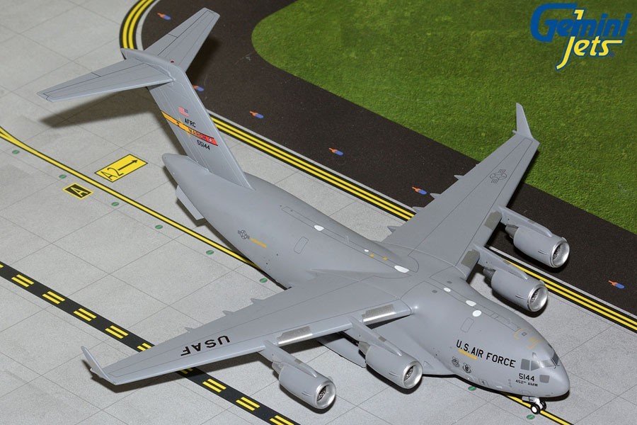 U.S. Air Force (March AFB) / C-17A Globemaster III / 05-5144 / G2AFO1392 / 1:200