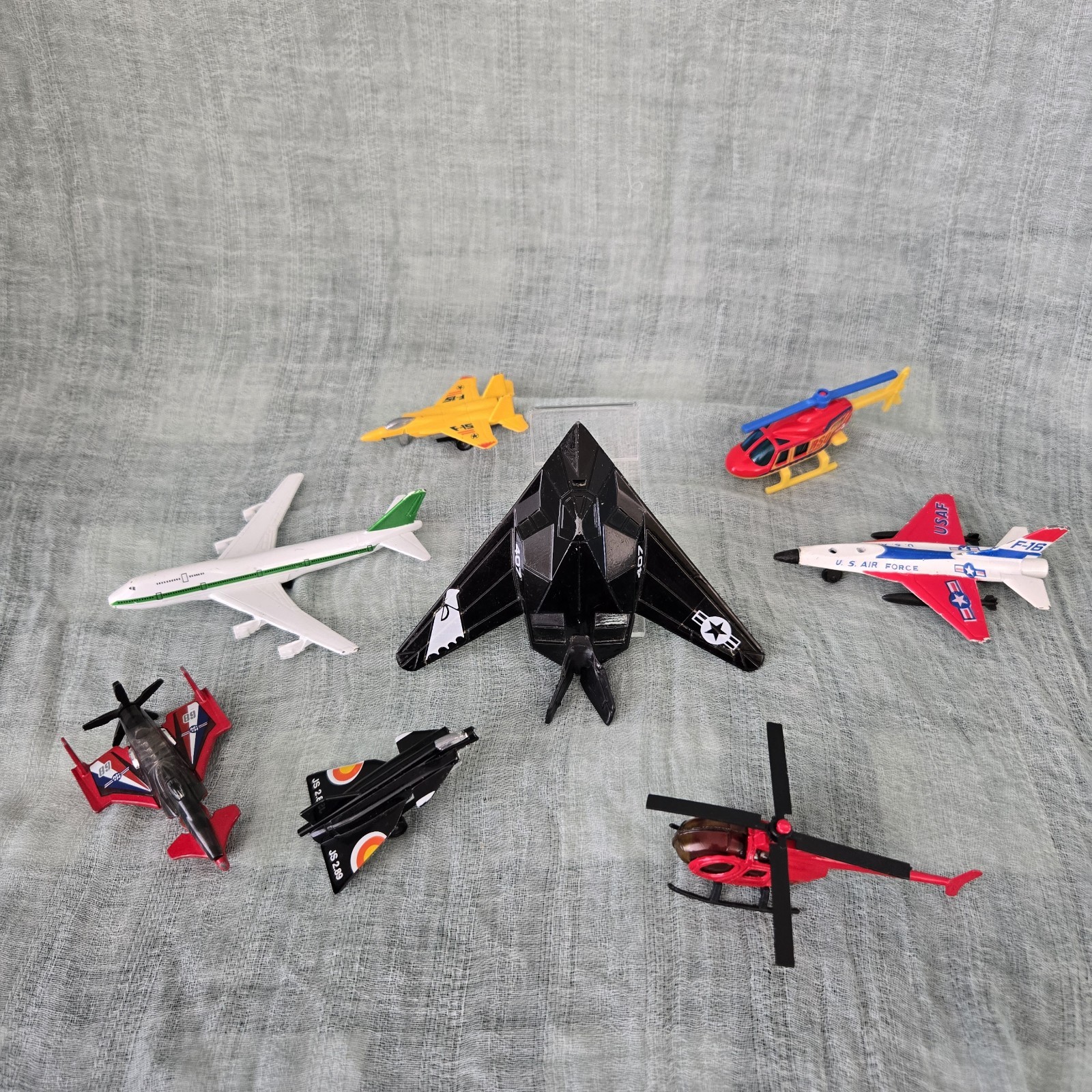Lot of Mixed Die cast Metal and Plastic Toy Aircraft Airplane Helicopter