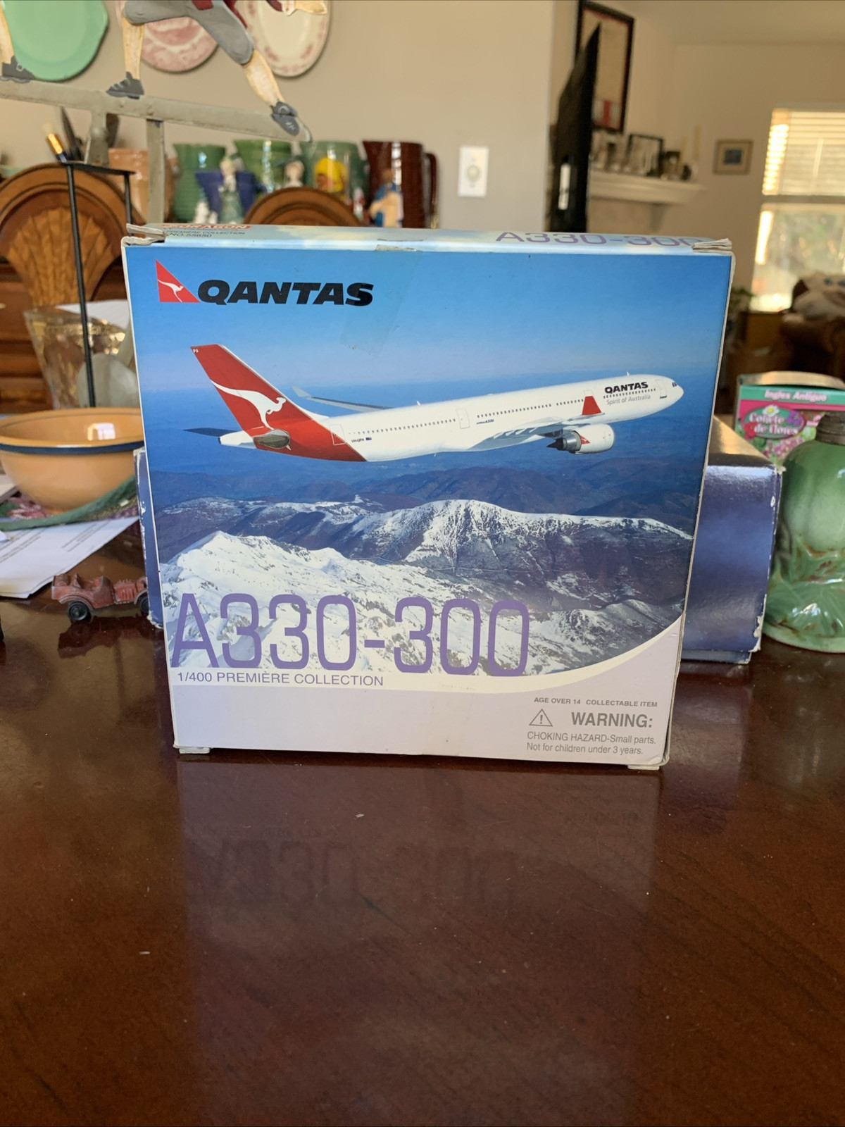Dragon 55650 1:400 Scale, Airbus A330-300, Qantas Airlines, For Parts Or Repair