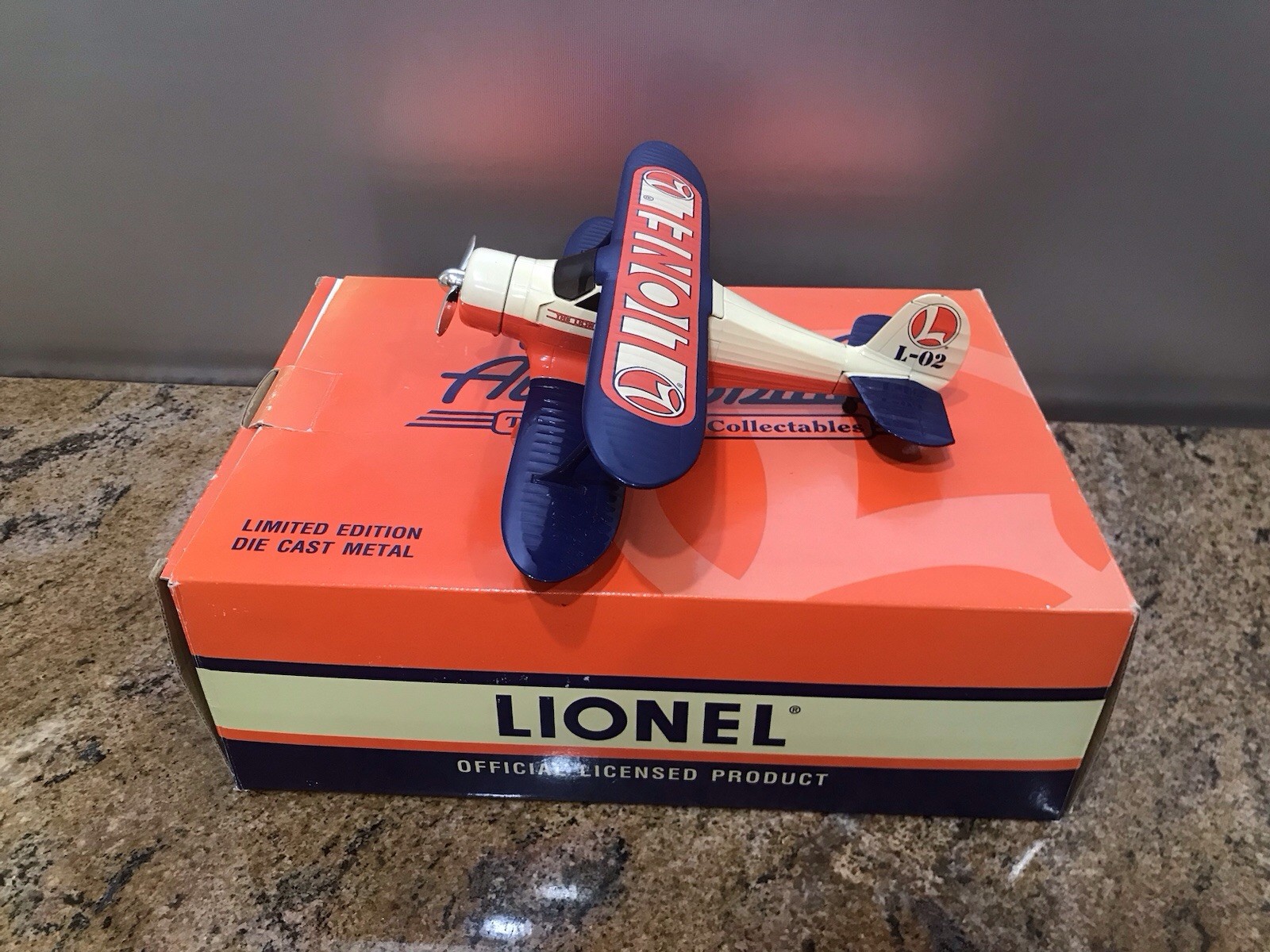 LIONEL EASTWOOD AUTOMOBILLA DIE CAST BEECHCRAFT BIPLANE COIN BANK 337500 W/ Box