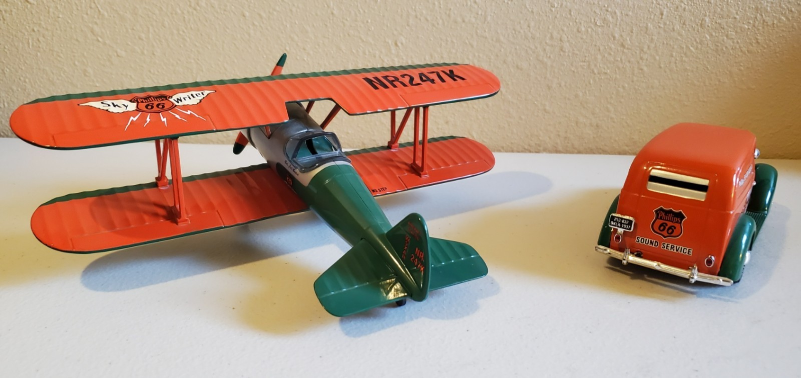 Phillips 66 SkyWriter Biplane & 1937 Chevy Bel Air Radio Car Ltd Edition Diecast