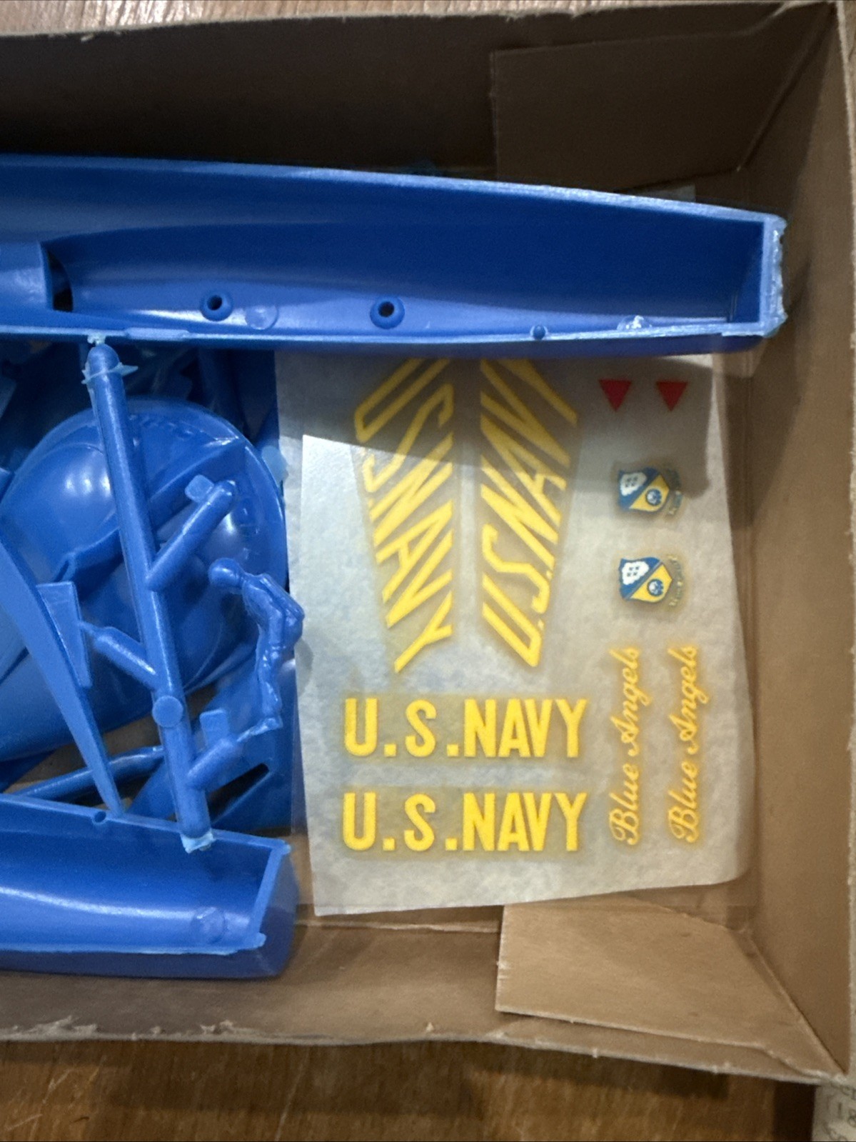 Blue Angels F7U-1 Cutlass Navy Fighter Jet Lindberg Model 1982 Made n USA 2331