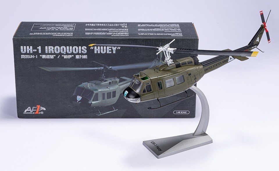 UH-1H HUEY US ARMY “THE OUTLAWS” 175TH AVIATION COMPANY – AF1 AF1-0151A 1/48