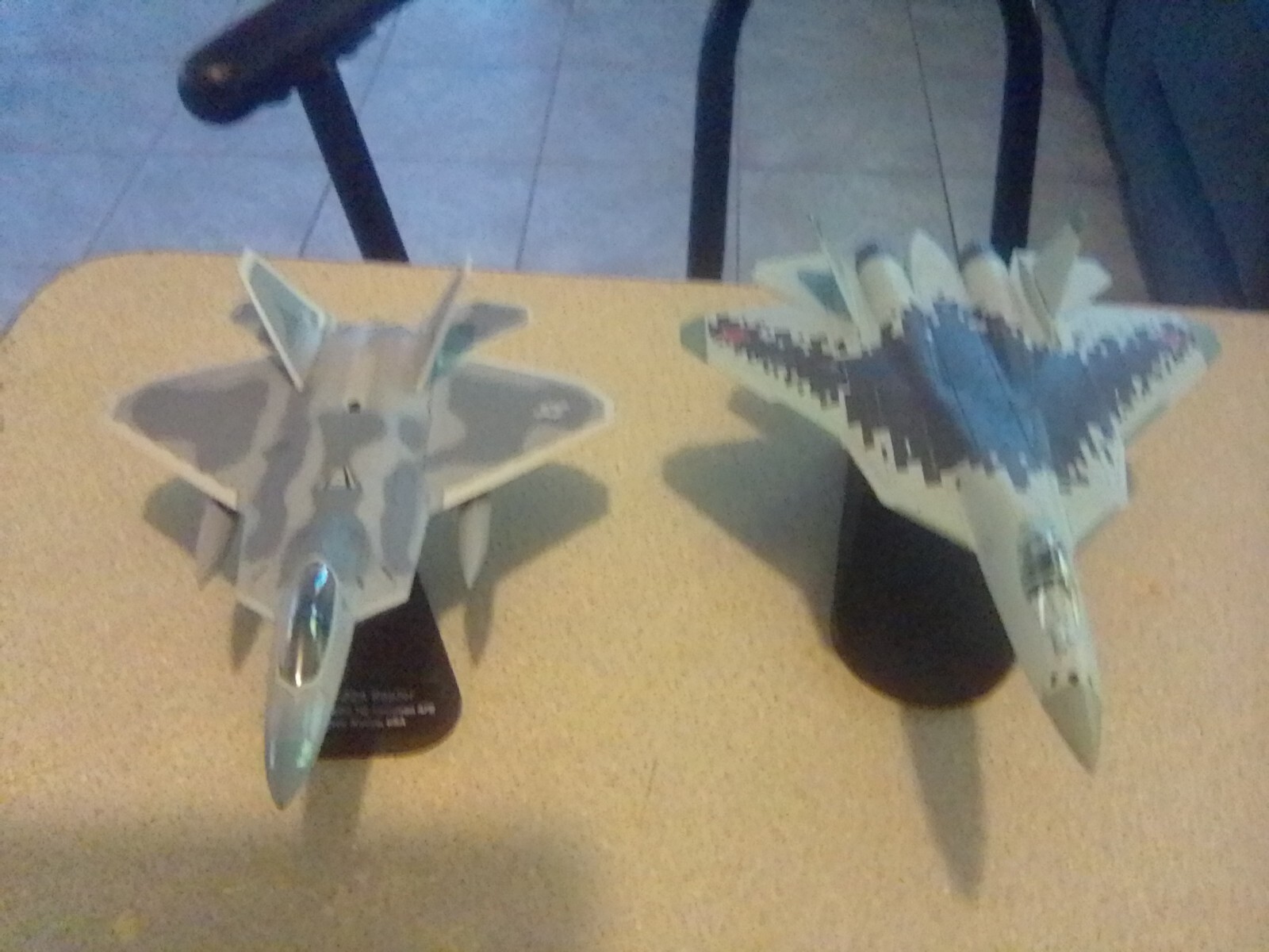 Lot italeri F-22,,new, tolento SU-57 1/100 diecast..New.