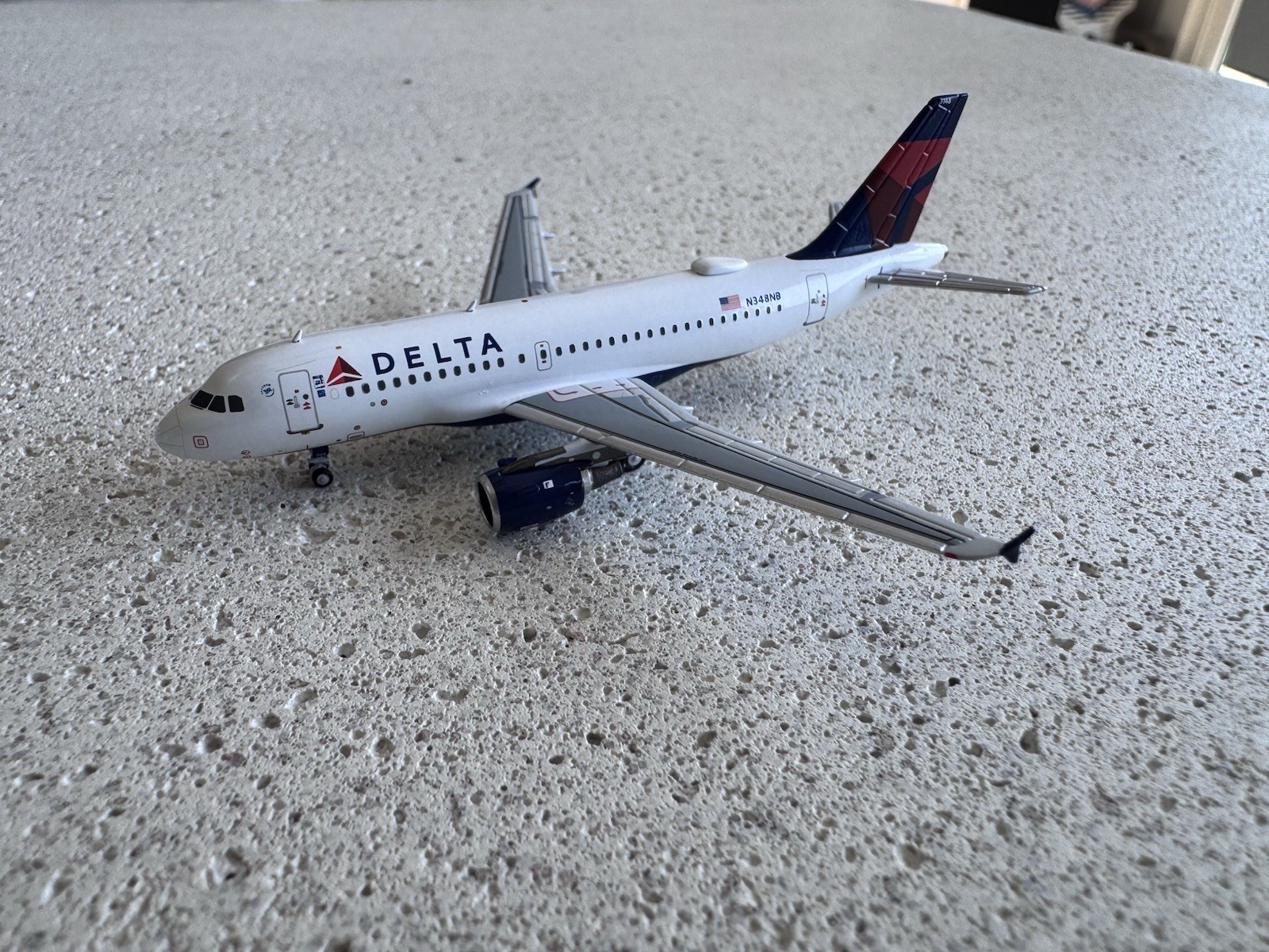 NG Models Delta Air Lines Airbus A319 N348NB 1:400 Scale Model