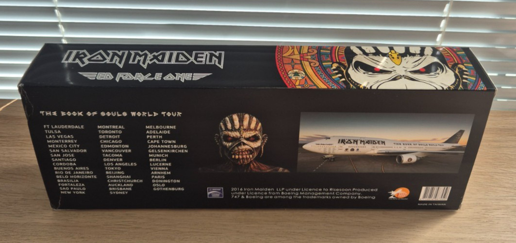 SkyMarks 1/200 Boeing 747-400 Iron Maiden “The book of Souls World Tour”