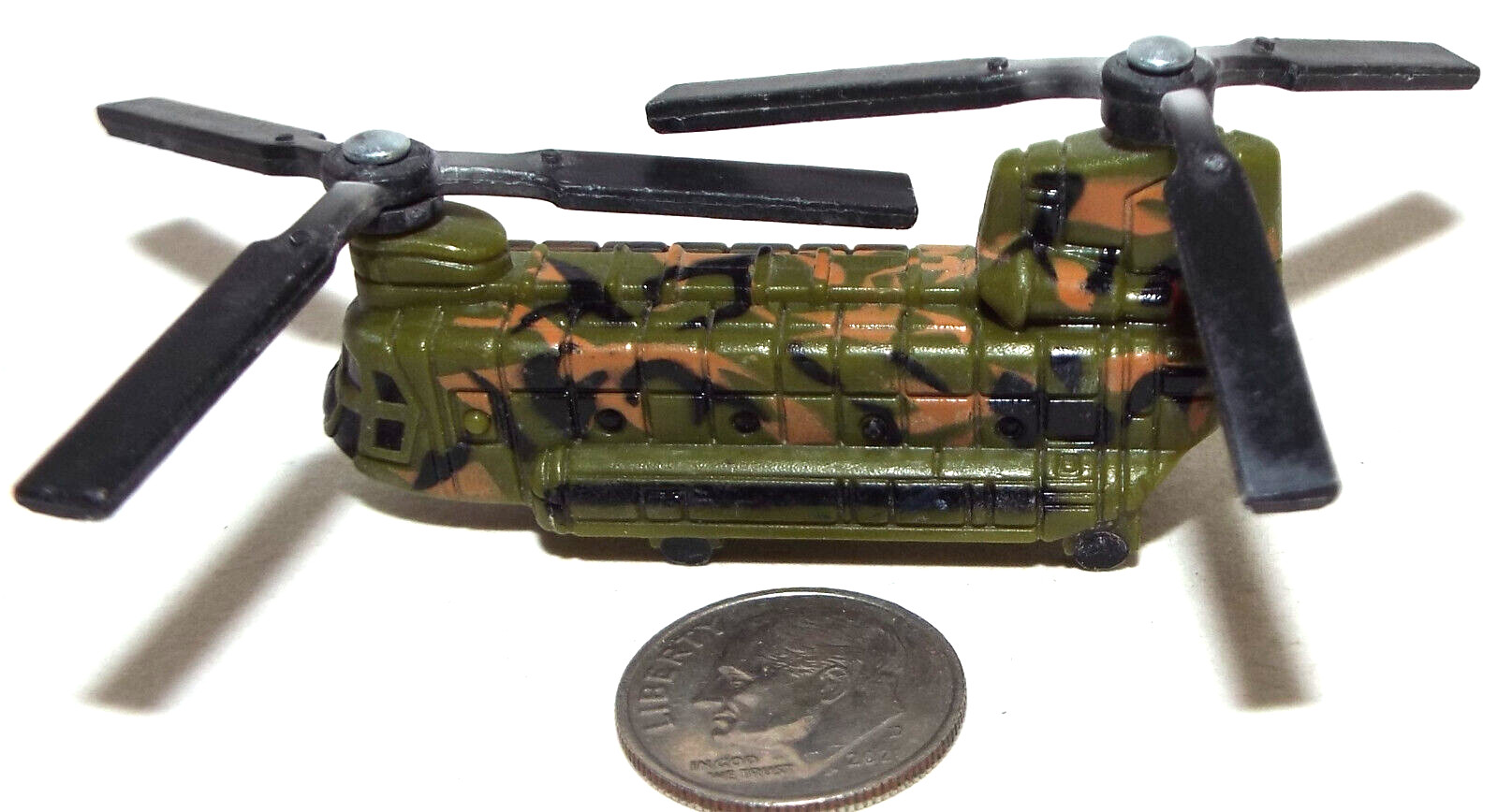 Mini Hot Wheels Plastic Military CH-47 Chinook Helicopter in Dark Green Camo