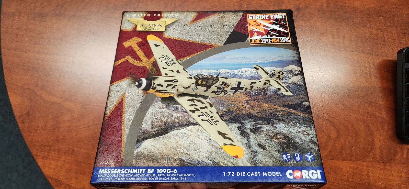Corgi 1:72 BF-109G-6 Luftwaffe II./JG5 H. Garganico, Pskow USSR, 1944 AA27110