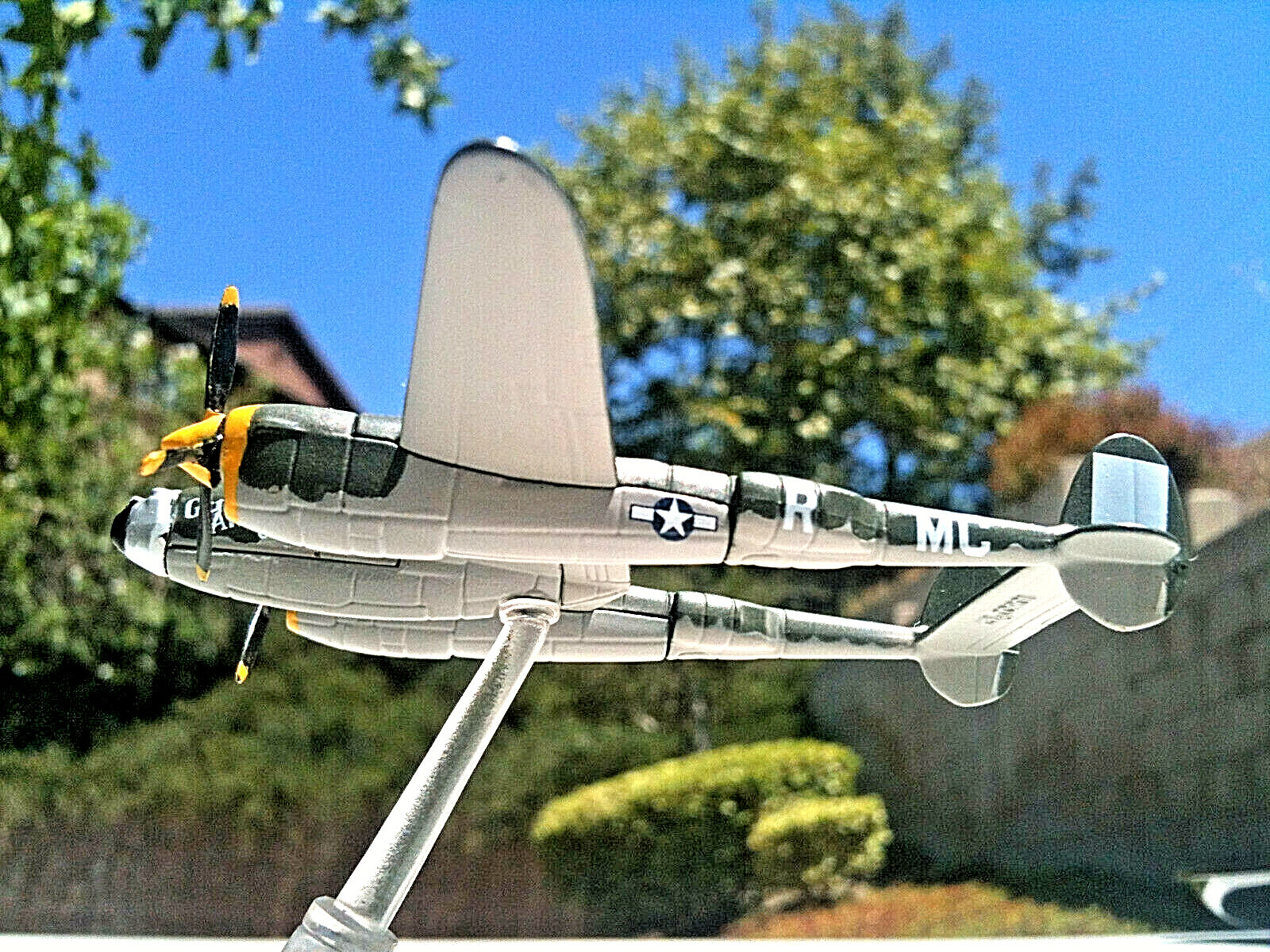 Corgi P-38J Lightning USAF 20th FG, “Gentle Annie”, Harold Rau, 1944 1:147 scale