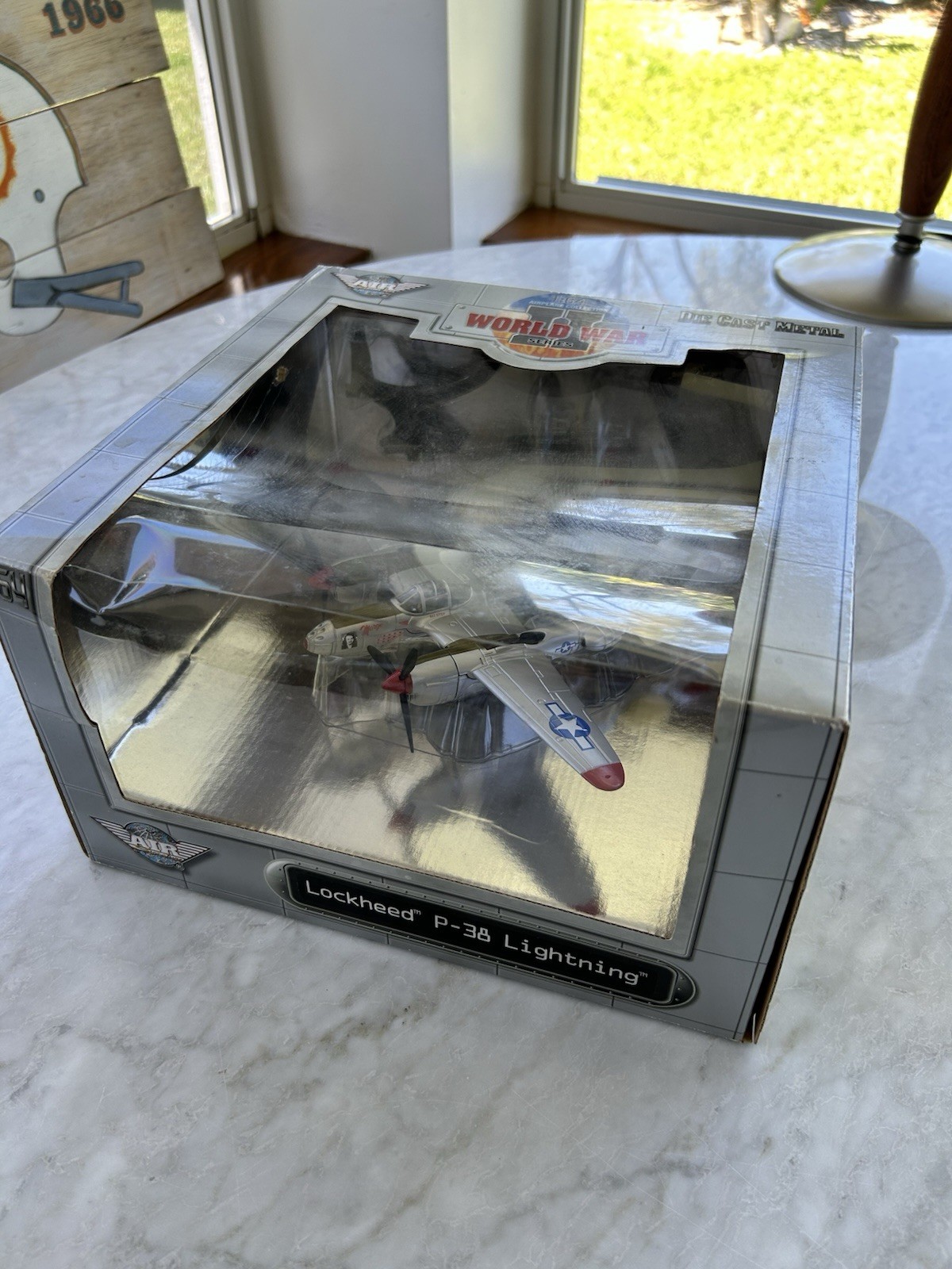 WWII Series 1/64 Metal Diecast Lockheed P-38 Lighting Fighter by Air Signature