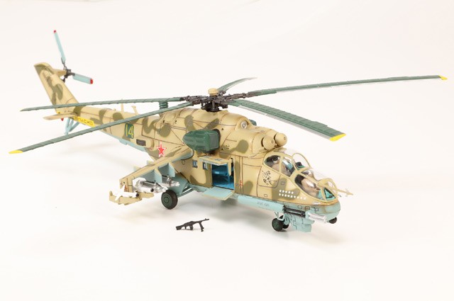 Panzerkampf 1/72 Mi-24P Hind-F Yellow 14 Soviet Army 262nd Independent