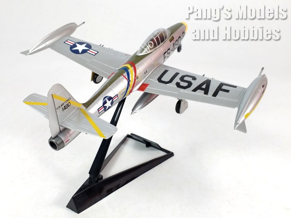 Republic F-84 F-84E Thunderjet 523 FES, 1951 USAF 1/72 Scale Model Easy Model