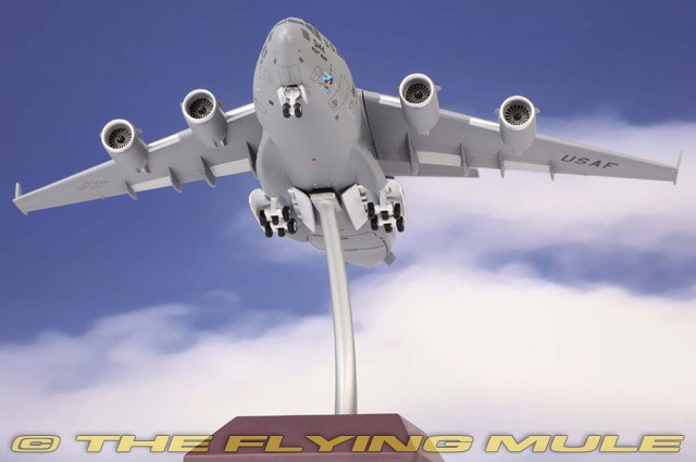 GeminiJets 1:200 C-17A Globemaster III USAF 452nd AMW #05-5144