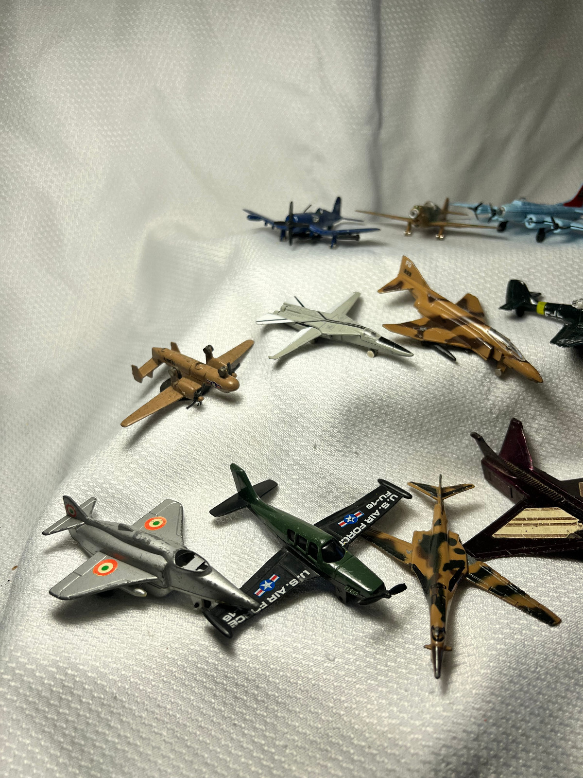 Vtg Mixed Brand Lot Of Diecast Toy Military Airplane Jets Airforce Navy Marines