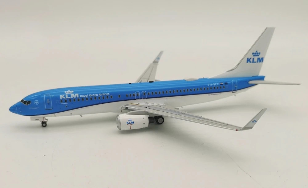 JFOX JF-737-8-001 1200 BOEING 737-800 MEXICO AIR FORCE REG: 3526 WITH STAND