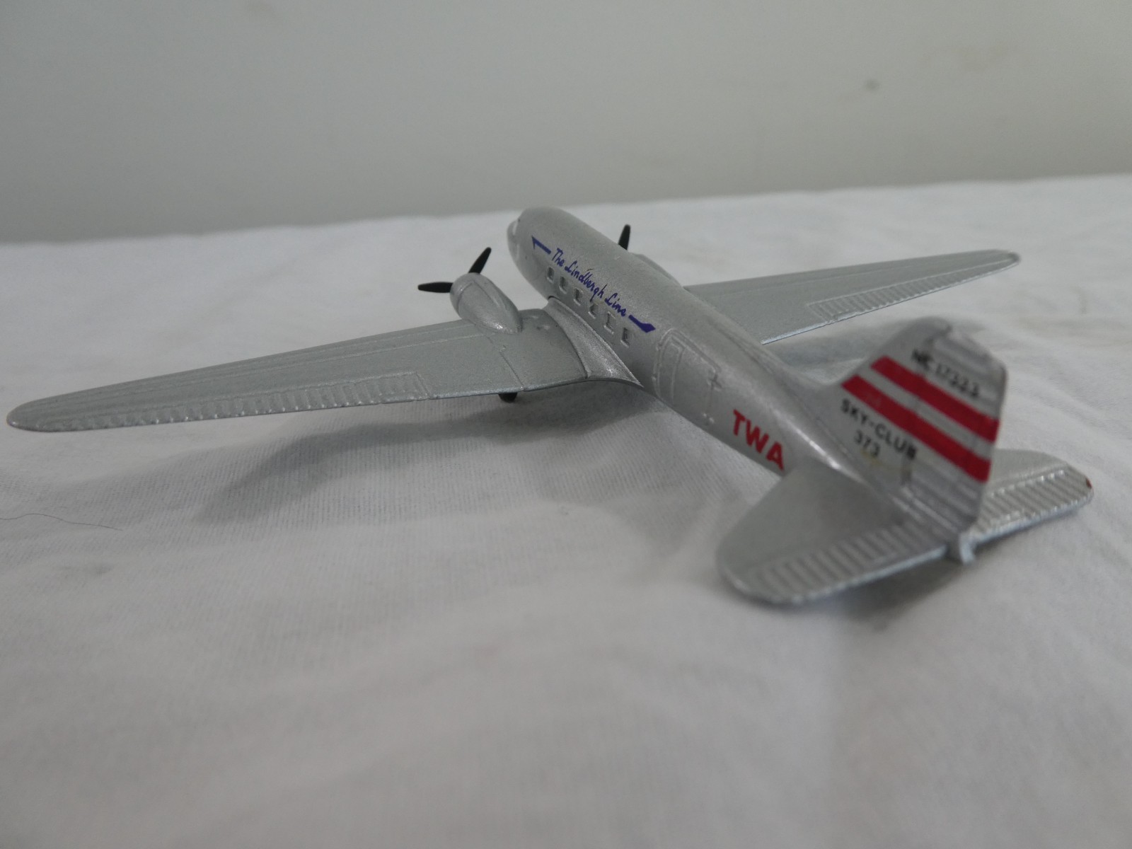 Schabak Germany Douglas DC-3 TWA The Lindbergh Line Sky-Club Diecast Aircraft A+