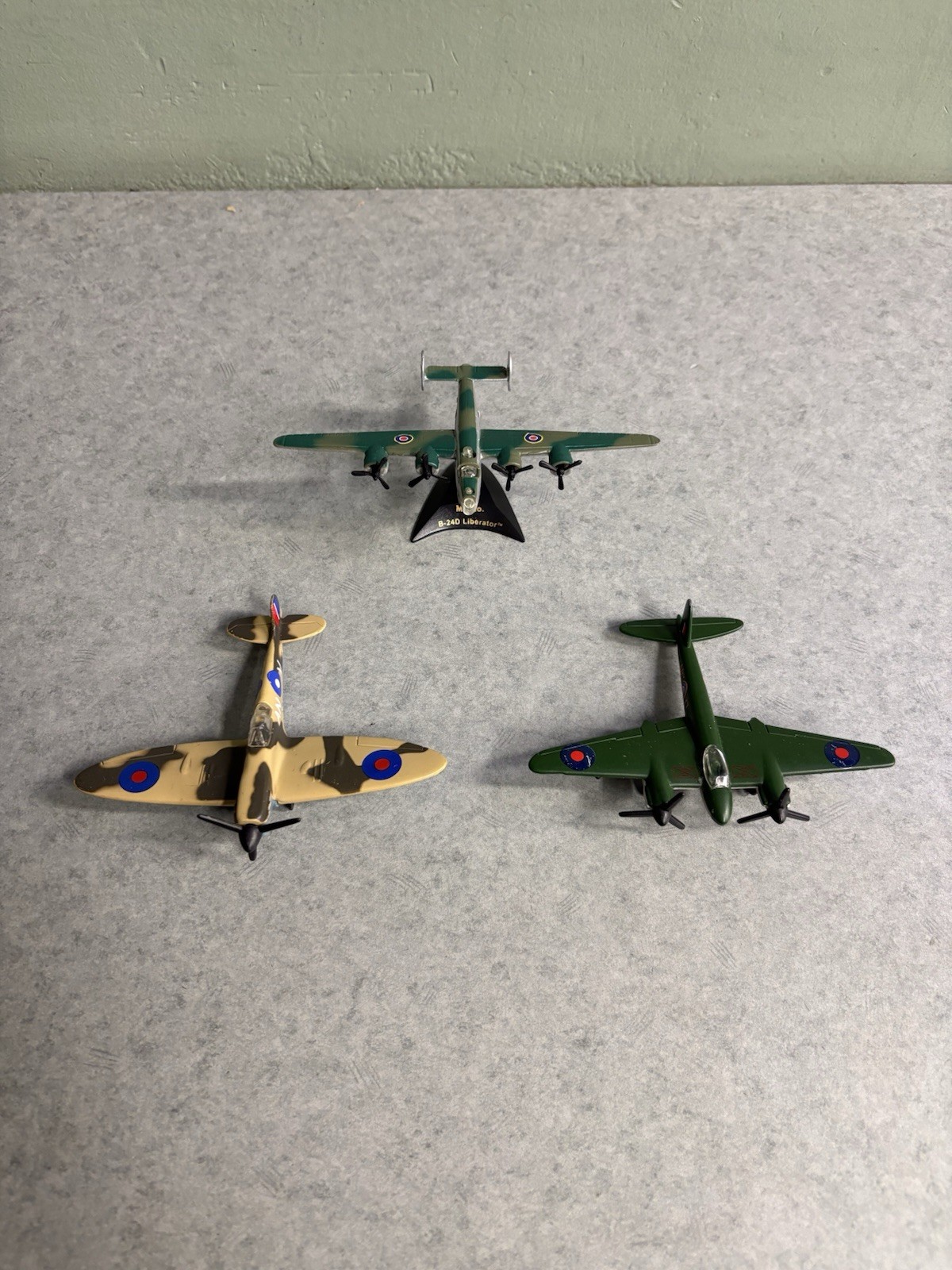 Maisto Tailwinds Diecast WW2 RAF Aircraft Lot of 3