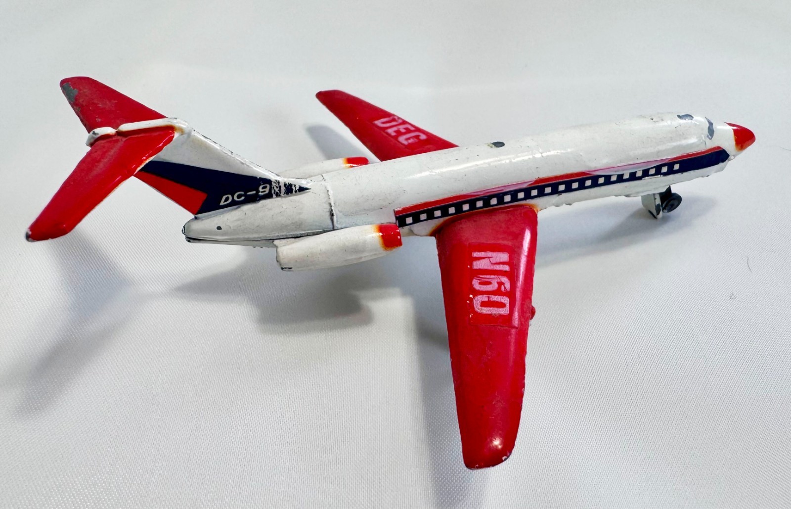 GO Line – Boeing DC-9 – DEC / N60] – Diecast Airplane – No -28 – Hong Kong