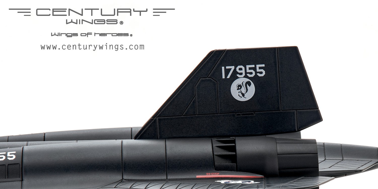 CENTURY WINGS 1/72 CW001650 SR-71 BLACKBIRD U.S.A.F 61-7955 SKUNK WORKS 1985